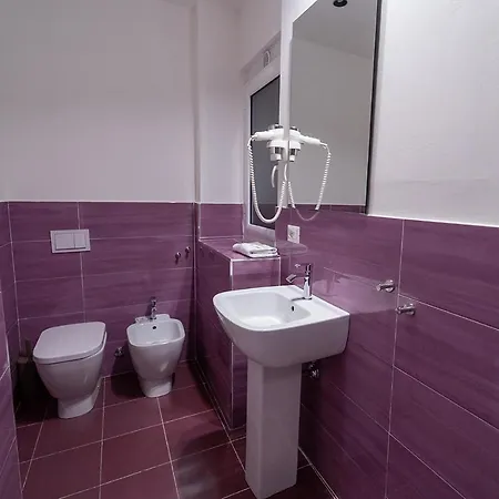 P.c. Boutique H. Vesuvius, Centro, By Clapa Group 招待所 那不勒斯