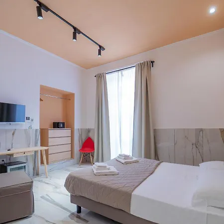 P.c. Boutique H. Vesuvius, Centro, By Clapa Group Neapel